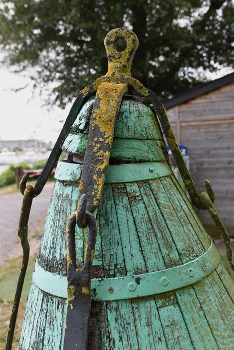 tonne de balisage, vue partielle - © Ministère de la Culture (France), Direction Régionale des Affaires Culturelles de Normandie – Tous droits réservés 