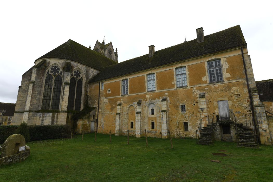 logis des moines, façade est