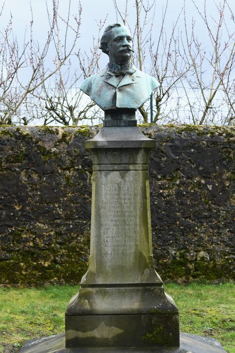 buste : Jules Chaplain - © Ministère de la Culture (France), Direction Régionale des Affaires Culturelles de Normandie – Tous droits réservés 