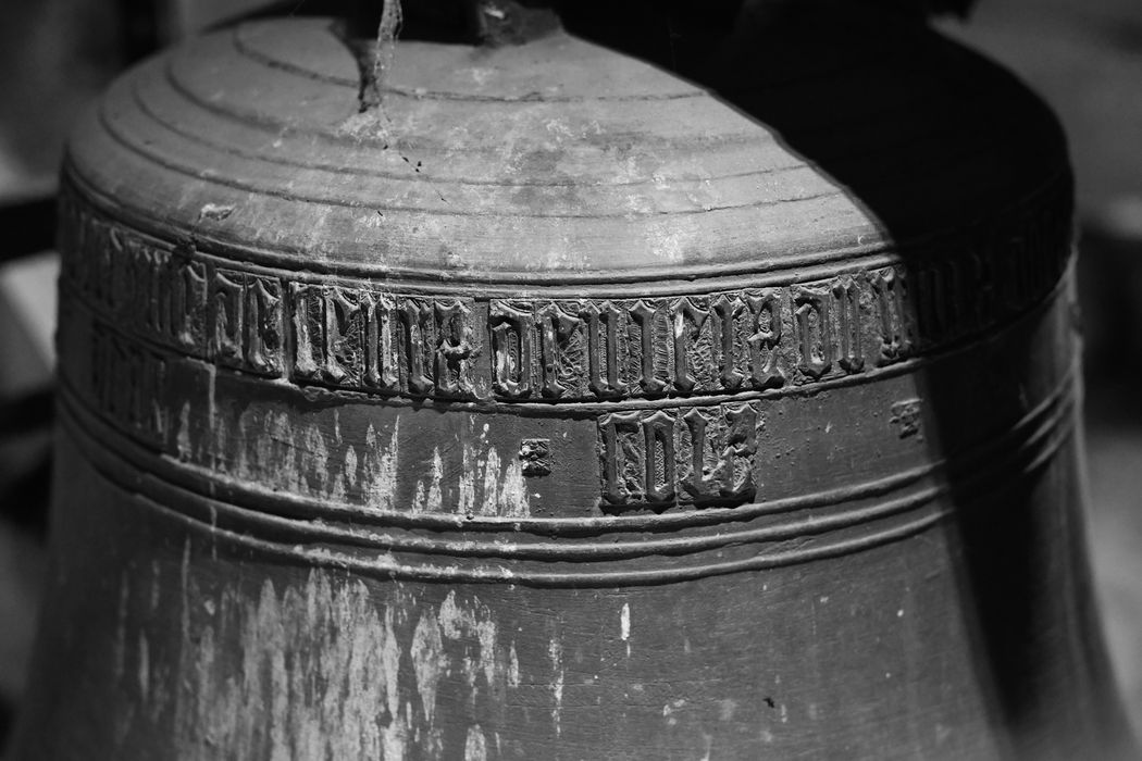 cloche, détail de l’inscription - © Ministère de la Culture (France), Direction Régionale des Affaires Culturelles de Normandie – Tous droits réservés 