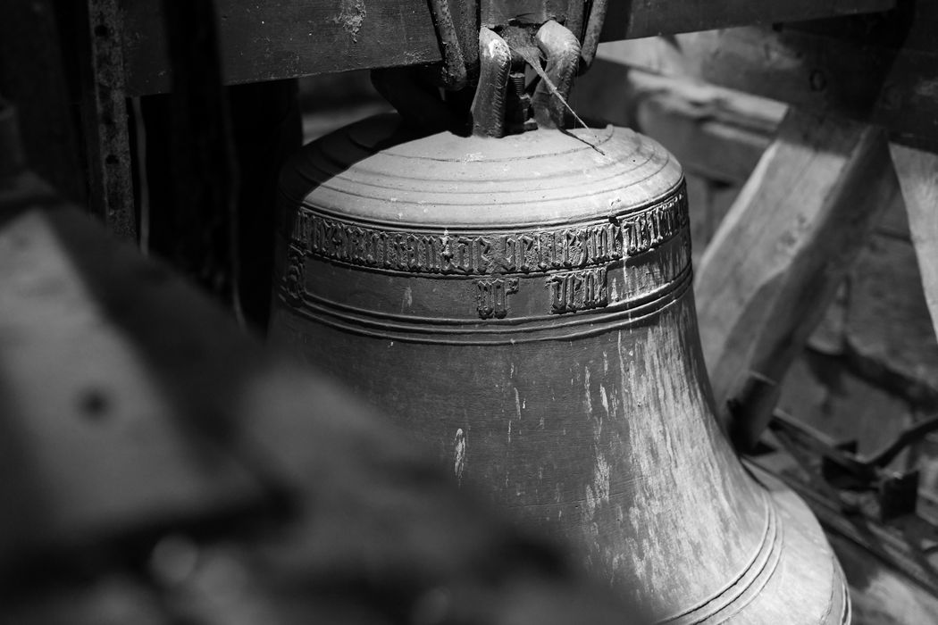 cloche, vue partielle - © Ministère de la Culture (France), Direction Régionale des Affaires Culturelles de Normandie – Tous droits réservés 