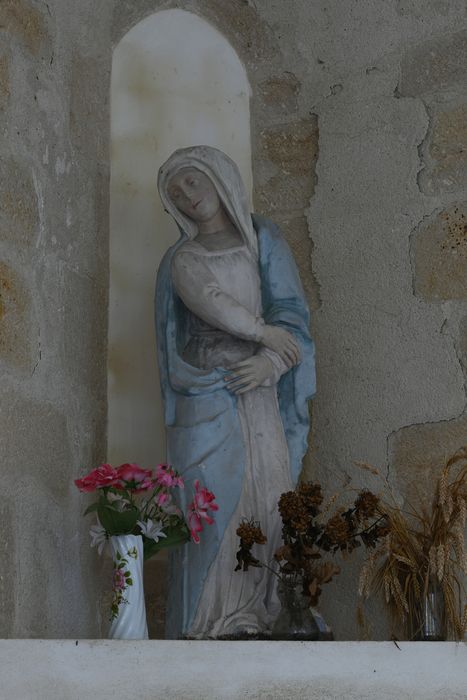statue : Vierge de douleur - © Ministère de la Culture (France), Direction Régionale des Affaires Culturelles de Normandie – Tous droits réservés 