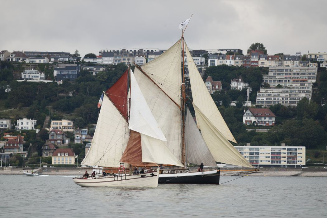 bateau de service, bateau pilote (cotre H 23) dit Marie Fernand