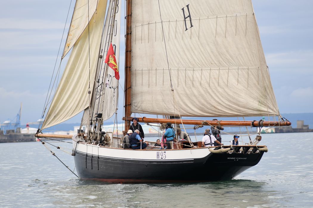 bateau de service, bateau pilote (cotre H 23) dit Marie Fernand