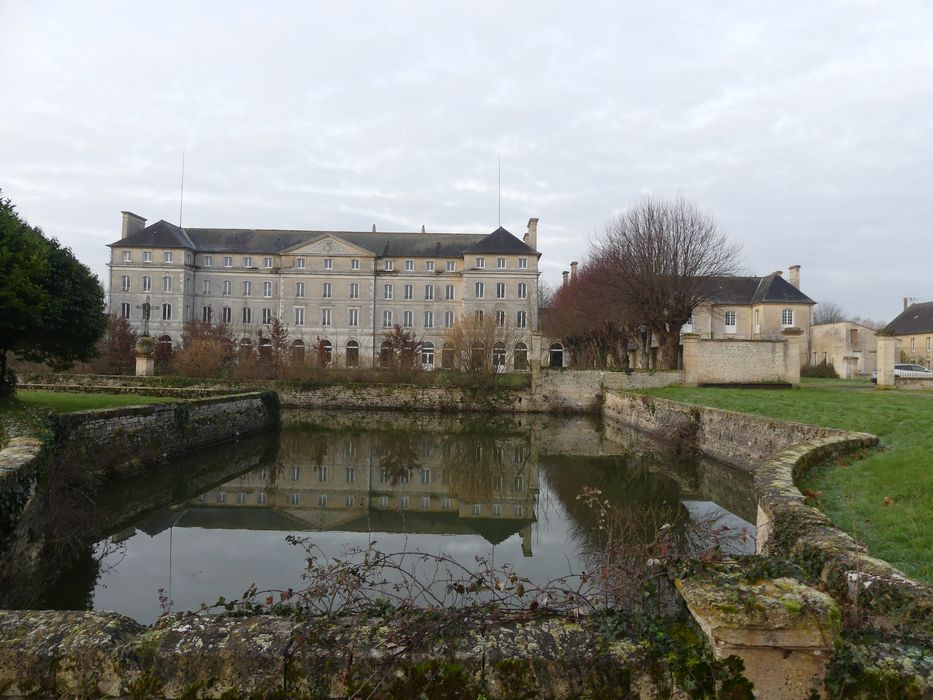 séminaire, façade est