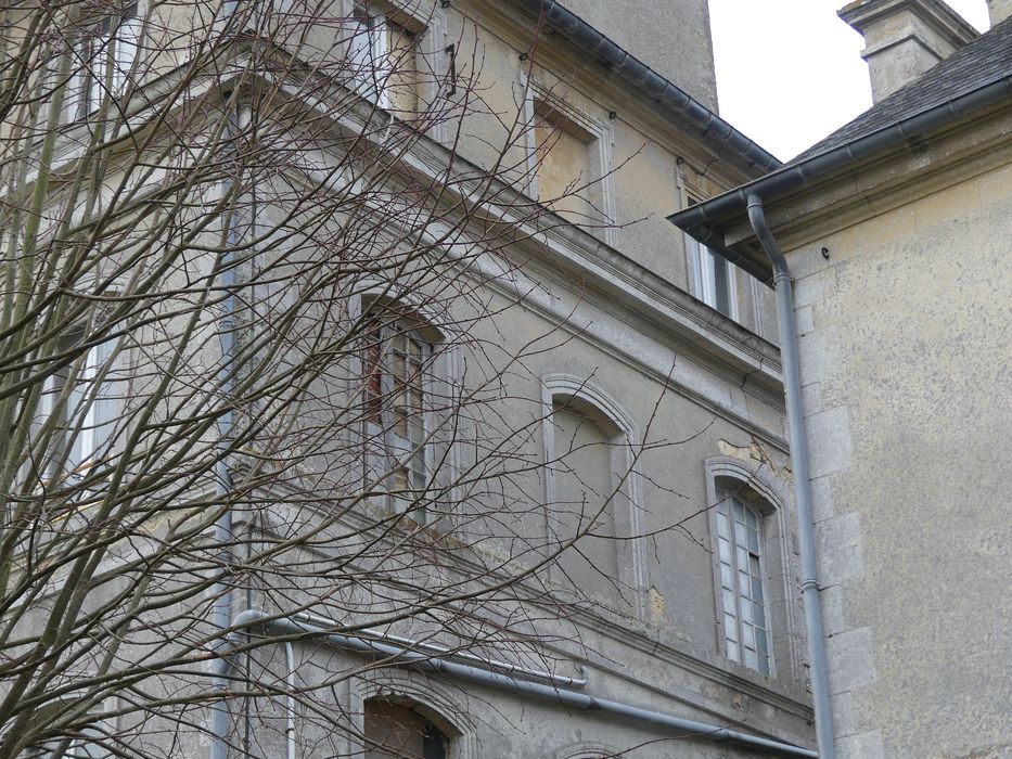 séminaire, façade nord, vue partielle