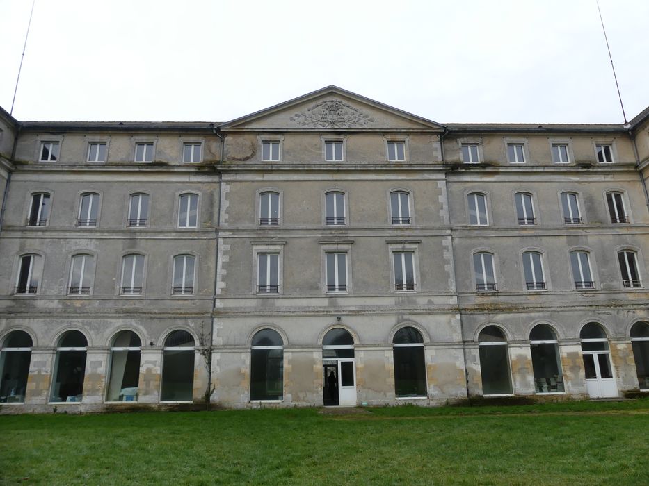 séminaire, façade est