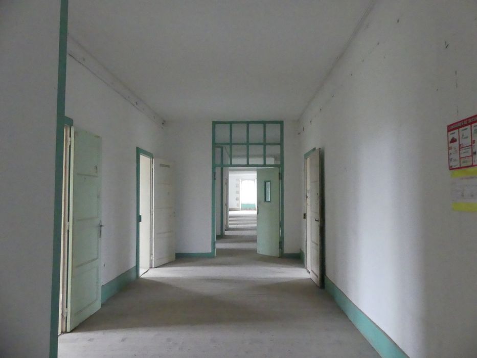 séminaire, couloir de circulation