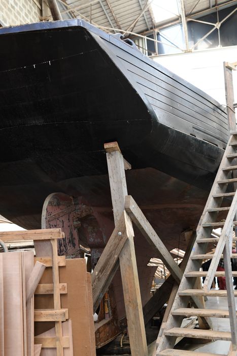 bateau de pêche (cordier) dit Grandcopaise, ex Deux-Amis, ex Franck-Annick, vue partielle