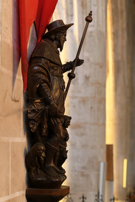 groupe sculpté : Saint Roch, profil droit