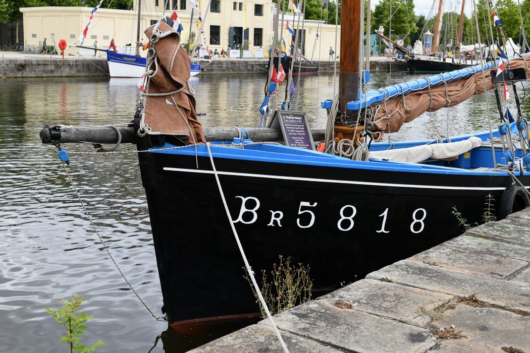 bateau : coquillier dit François-Monique