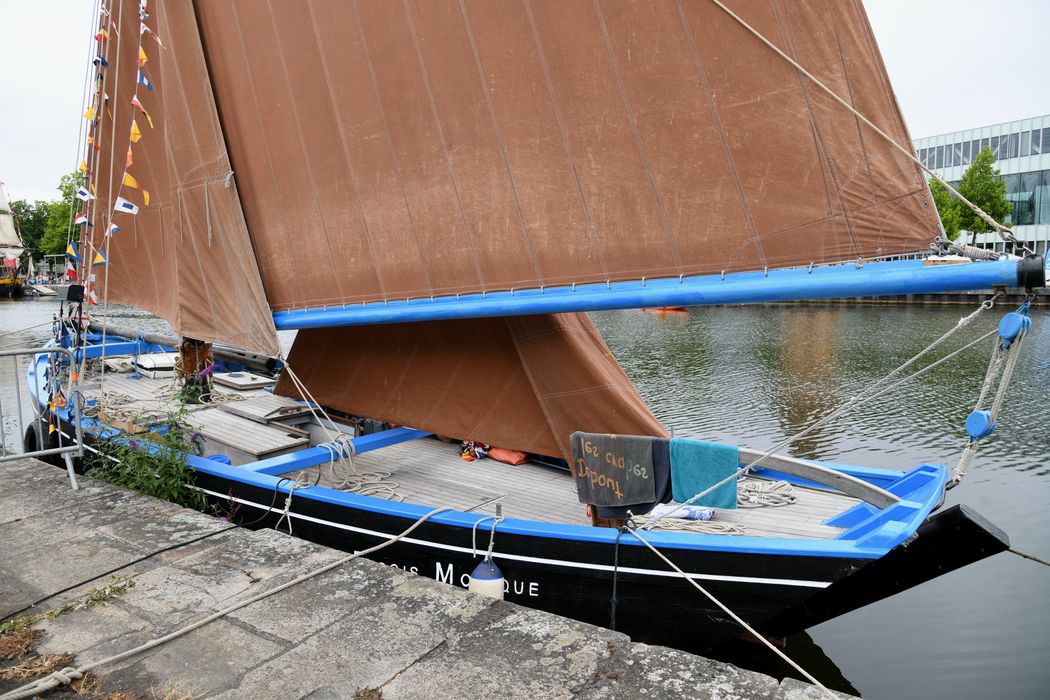 bateau : coquillier dit François-Monique