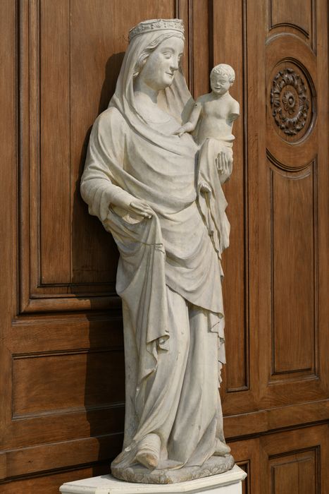 statue : Vierge à l'Enfant