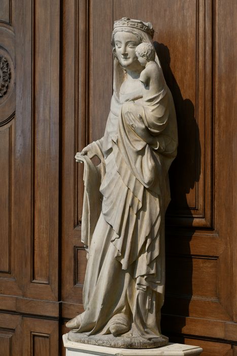 statue : Vierge à l'Enfant