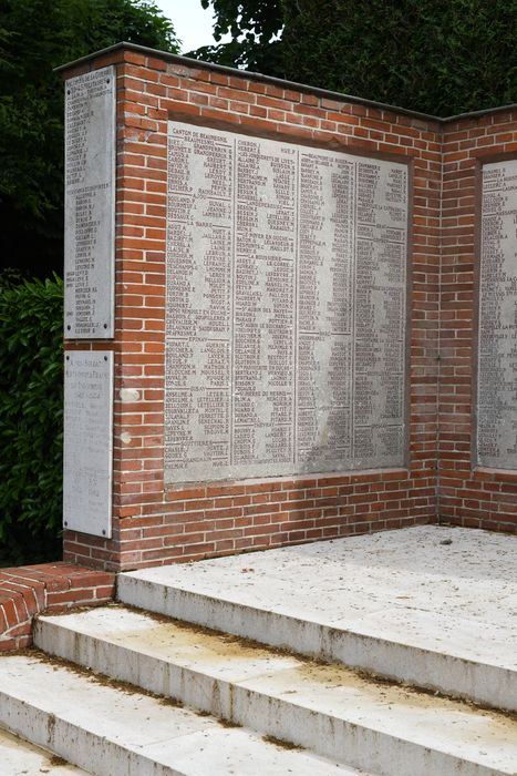 détail des listes des hommes tombés au combat