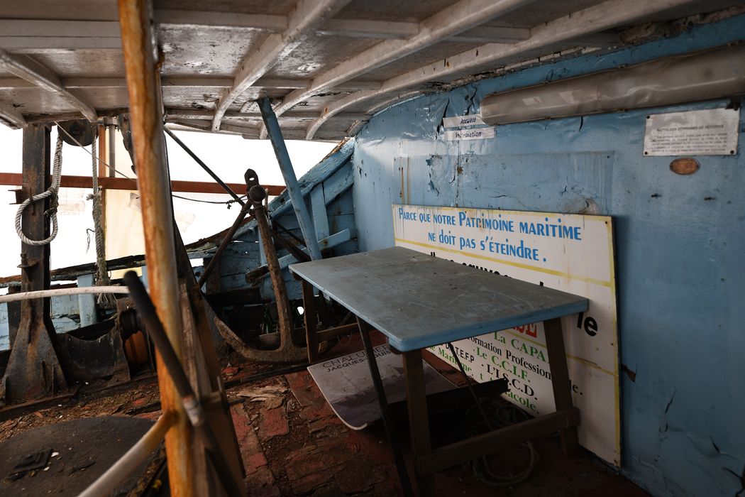 bateau de pêche (chalutier de pêche) dit Jacques-Louise