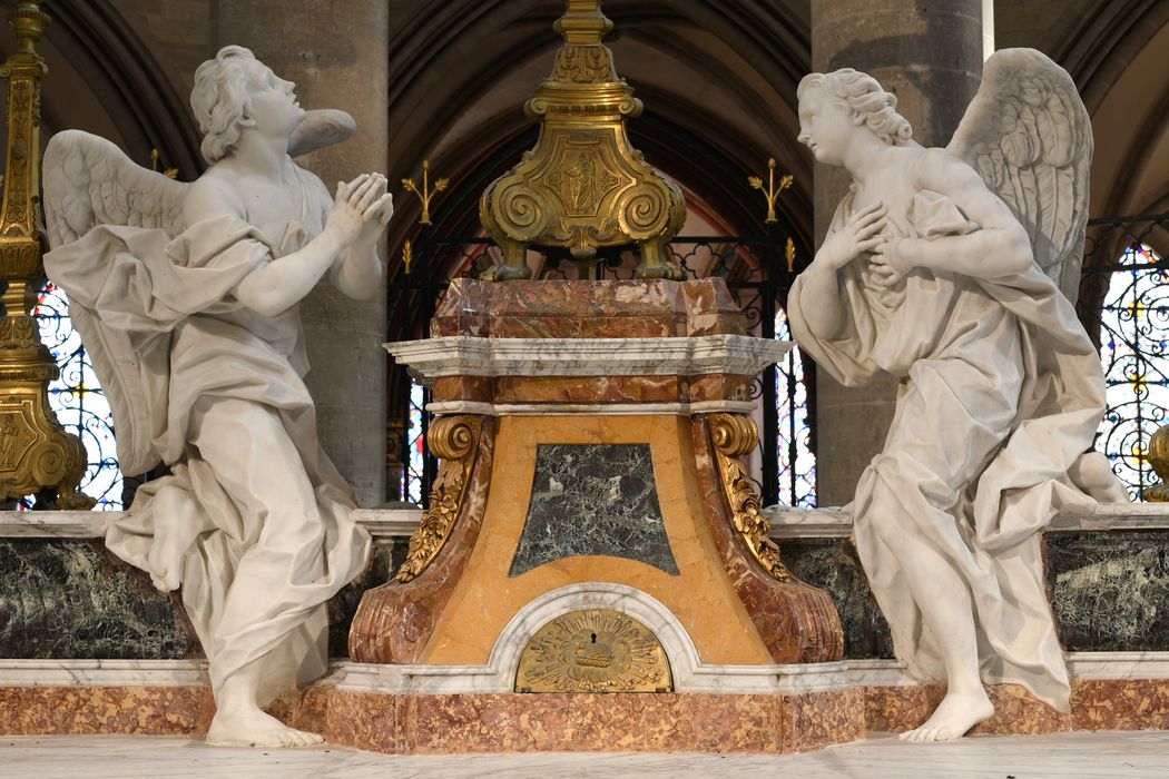 maître-autel, vue partielle