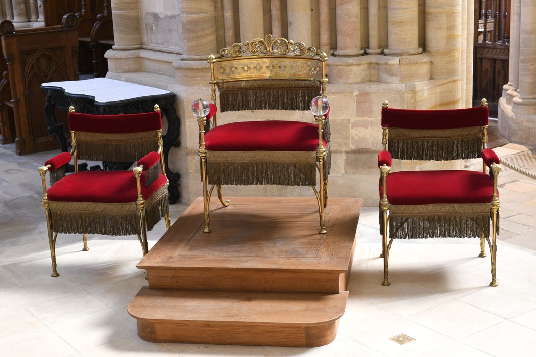 trône épiscopal, fauteuils