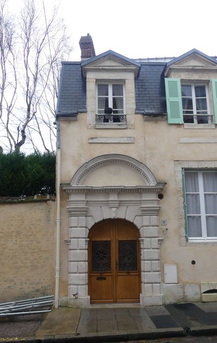 porte d’accès sur rue