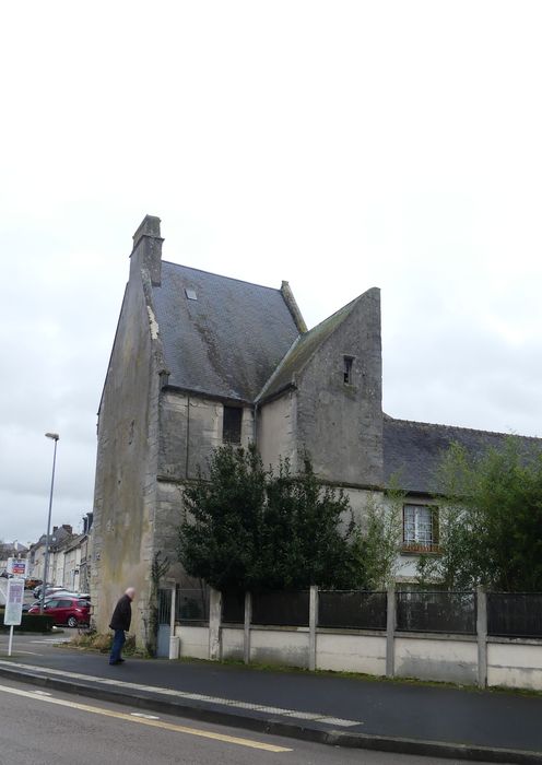 pignon sur rue et façade postérieure