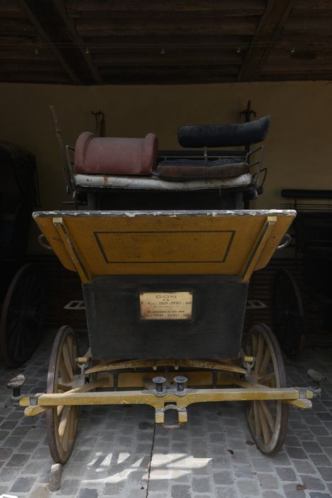 voiture hippomobile : drag