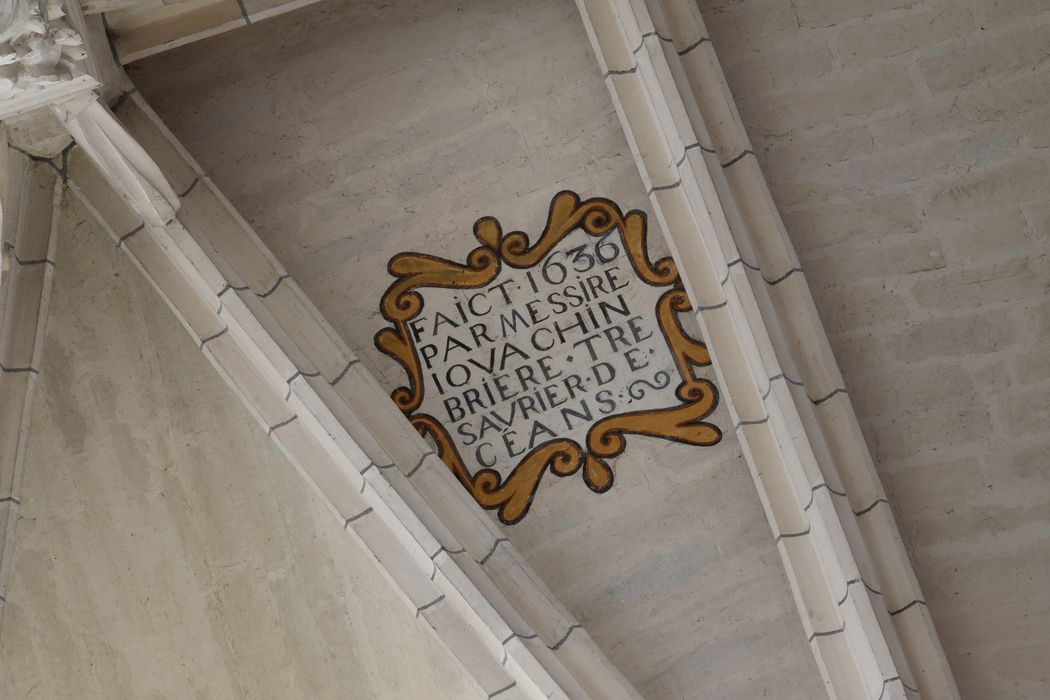 transept nord, détail de l’inscription