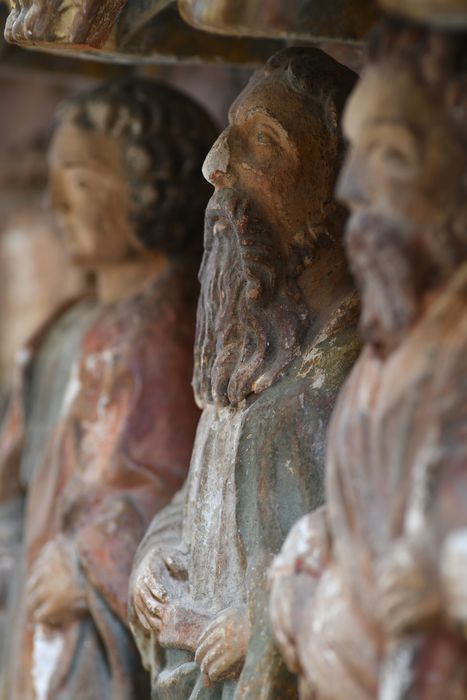 bas-relief : Le Christ entouré des douze apôtres, détail d’une statuette