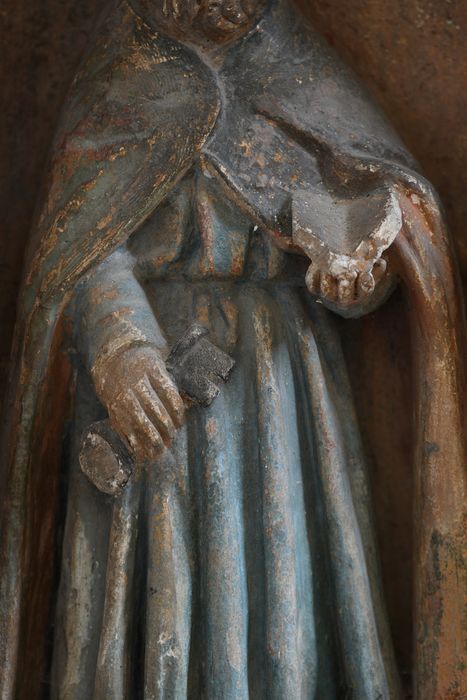 bas-relief : Le Christ entouré des douze apôtres, détail d’une statuette (saint Pierre)