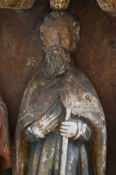 bas-relief : Le Christ entouré des douze apôtres, détail d’une statuette (saint Jacques)