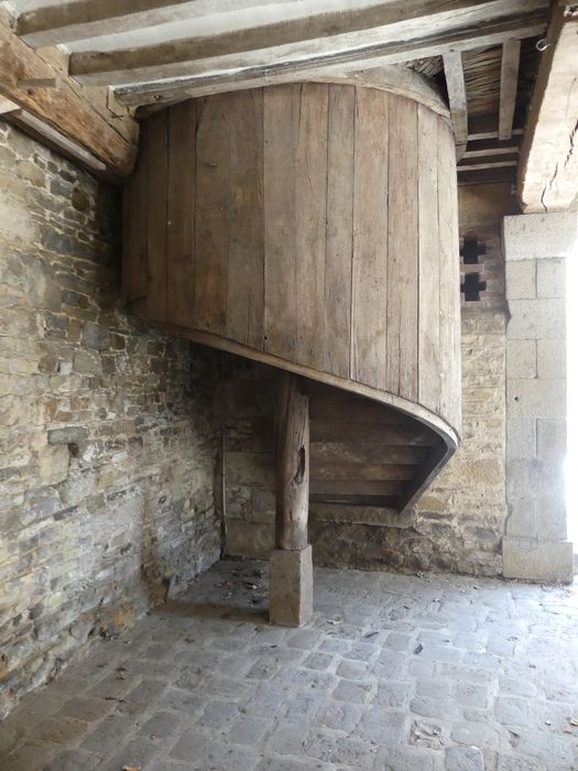rez-de-chaussée, partie sud, escalier à vis