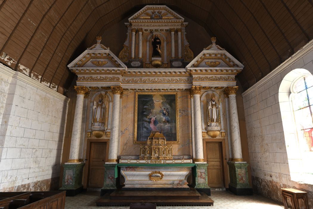 Maître-autel, retable représentant l'Annonciation, tabernacle, ciborium