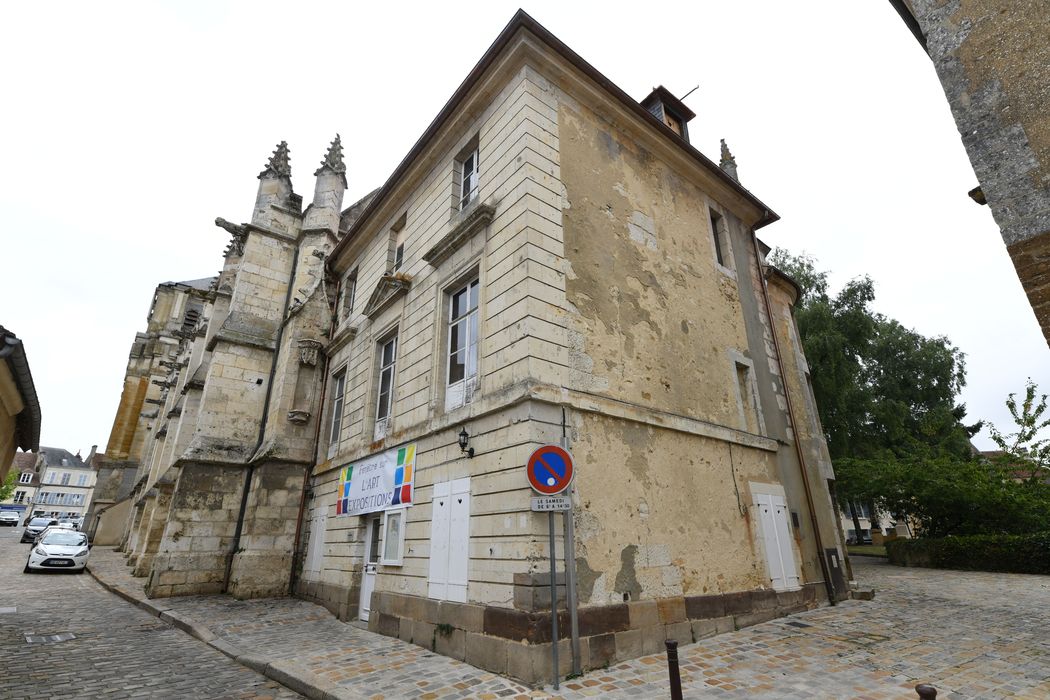 sacristie, façades sud et est