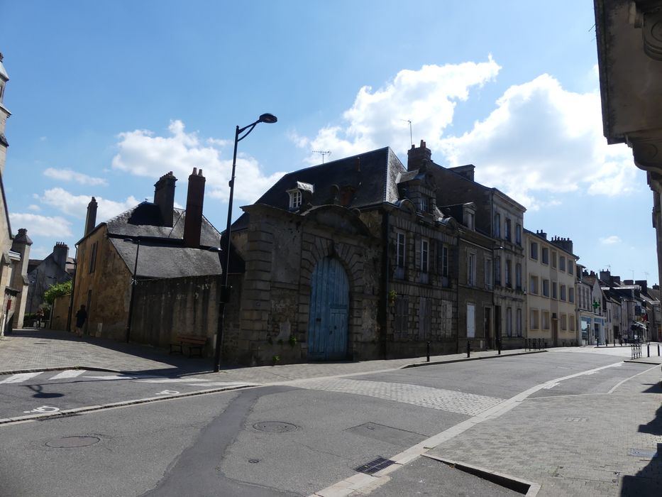 façade ouest sur rue