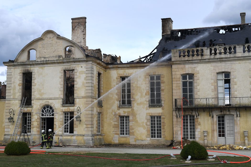 façade sud-ouest, vue partielle