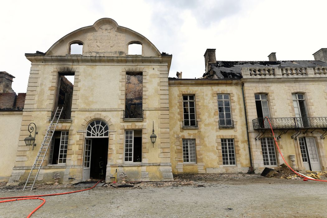 façade sud-ouest, vue partielle