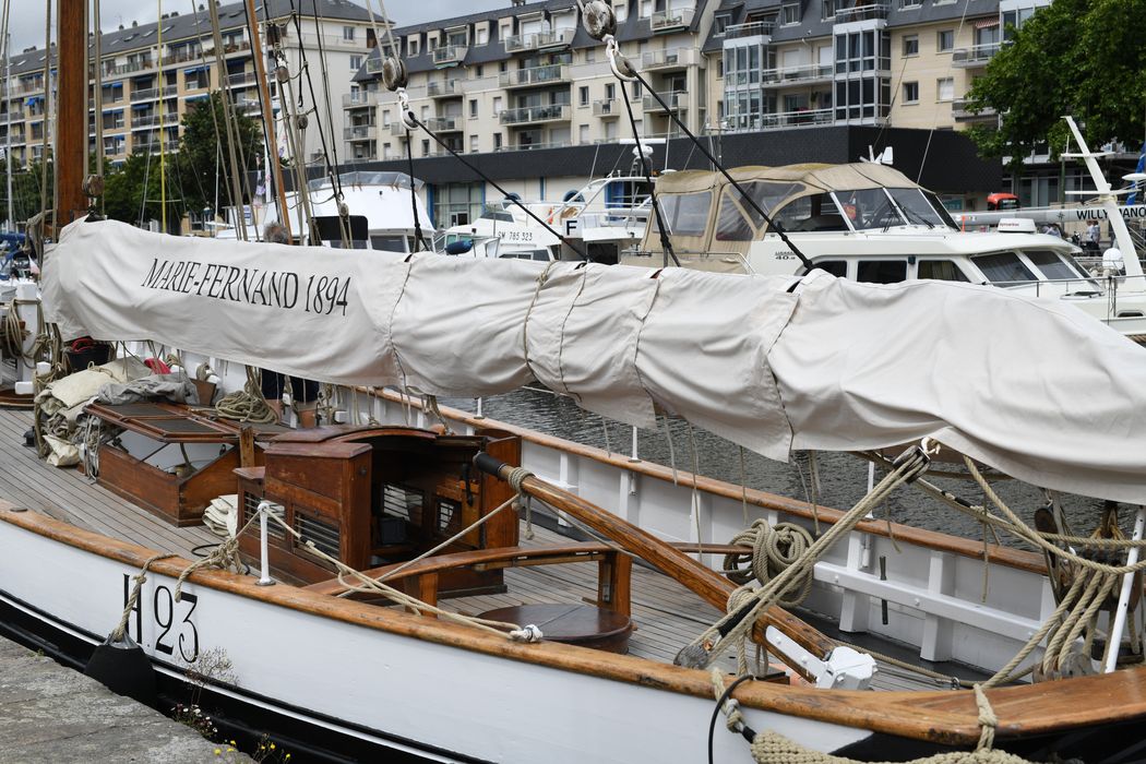 bateau de service, bateau pilote (cotre H 23) dit Marie Fernand