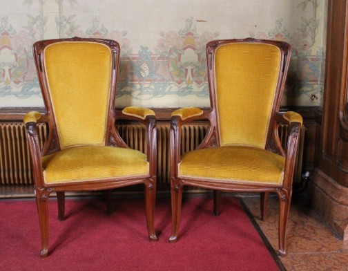 2 fauteuils (décor hortensia), couleur jaune - © Ministère de la Culture (France), Direction Régionale des Affaires Culturelles d'Ile-de-France – Tous droits réservés