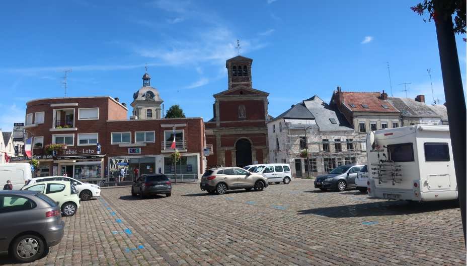 Vue depuis la place du général Lekerc