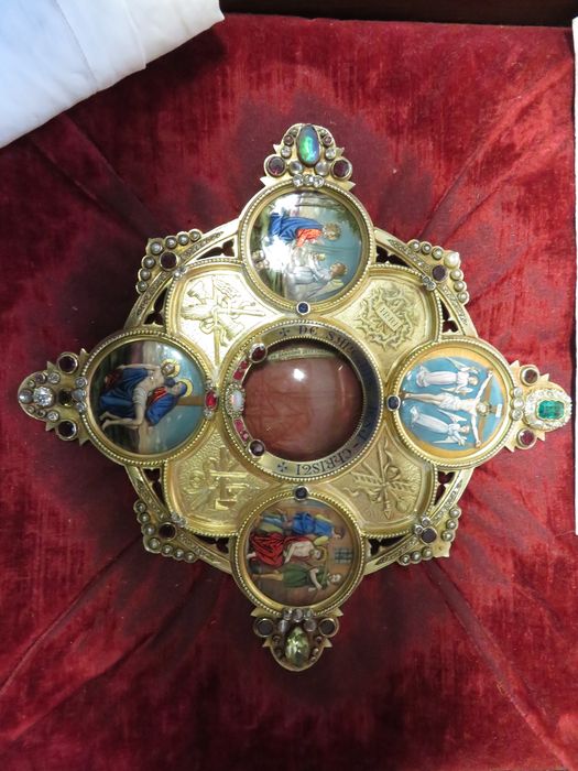reliquaire du Saint-Sang - © Ministère de la Culture (France), Direction Régionale des Affaires Culturelles des Hauts-de-France – Tous droits réservés