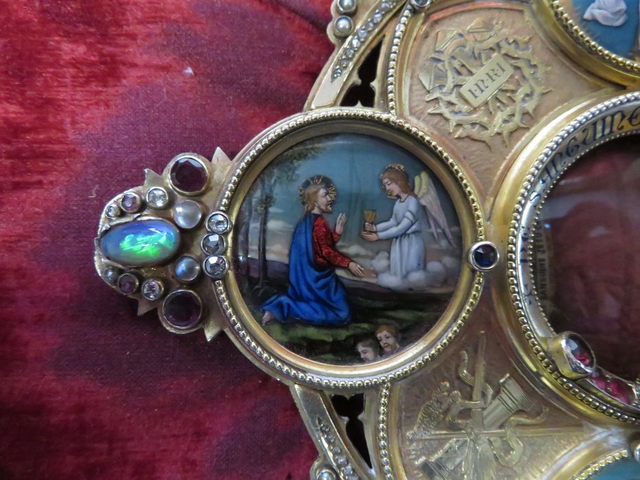 reliquaire du Saint-Sang, détail - © Ministère de la Culture (France), Direction Régionale des Affaires Culturelles des Hauts-de-France – Tous droits réservés 
