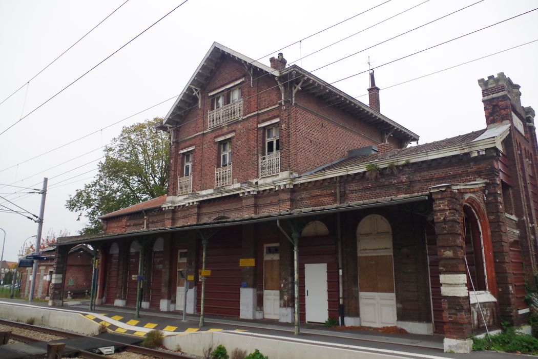 façade côté quais