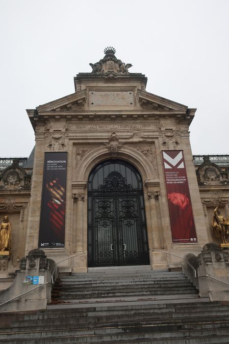 façade ouest, avant-corps central