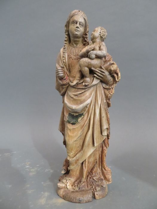 statue : Vierge à l'Enfant