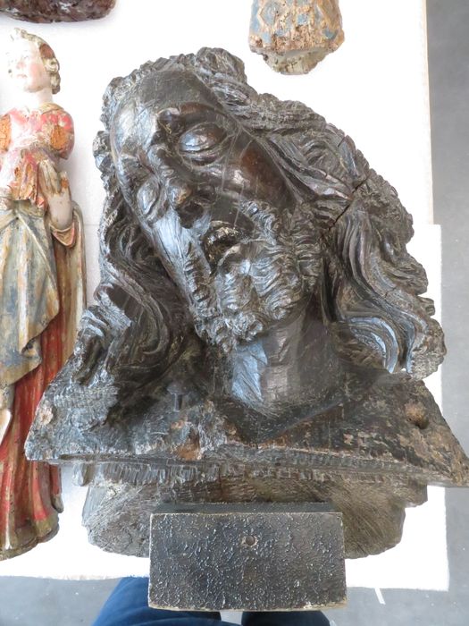 tête : Christ