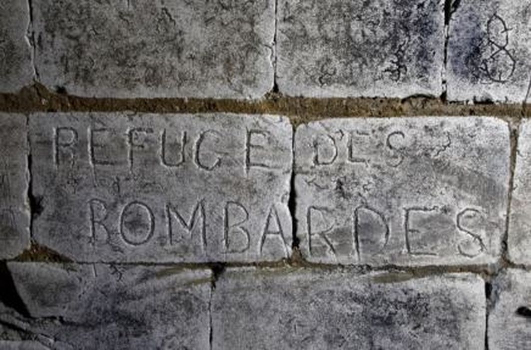 caves du n°6, détail d’une inscription