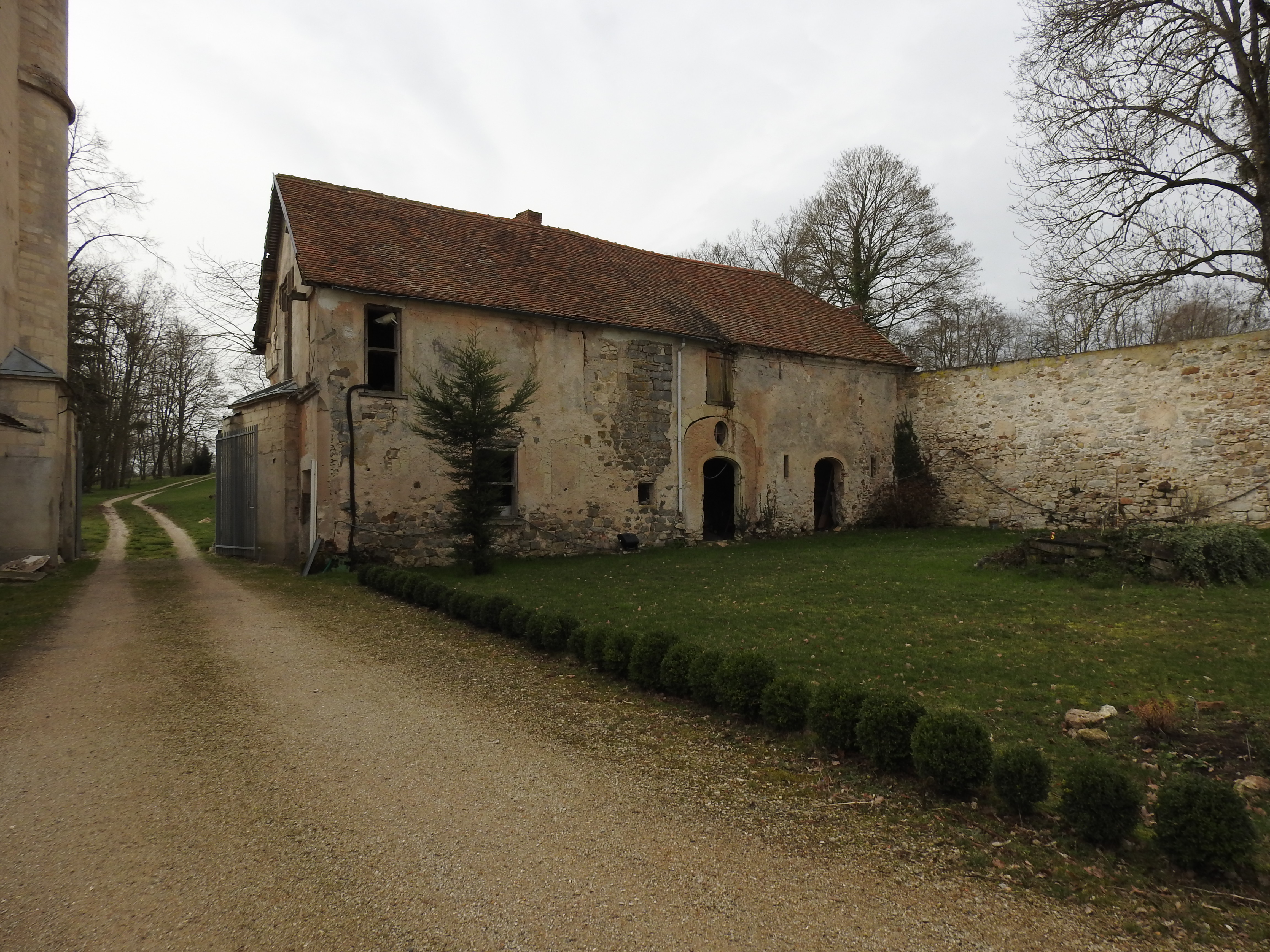 communs, façade nord