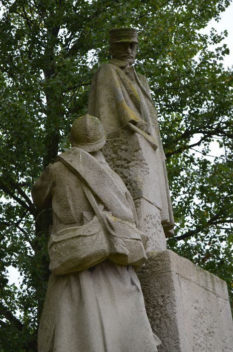 vue partielle du monument