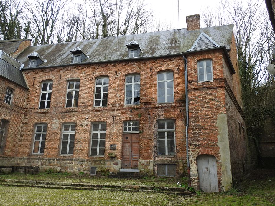 façade sud-est de l’aile du 17e siècle