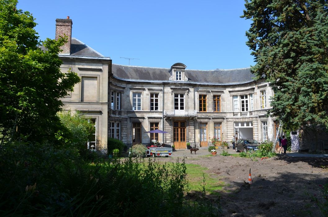 façade sur jardin