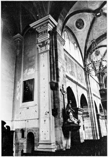 Vue d'ensemble de l'intersection sud de transept et de la nef.